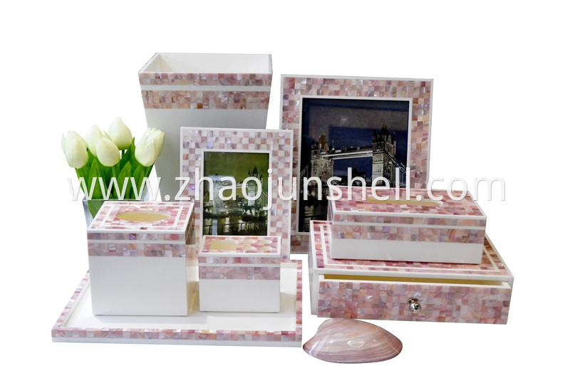 Shell Mosaic Amenity Set with American Pink Shell